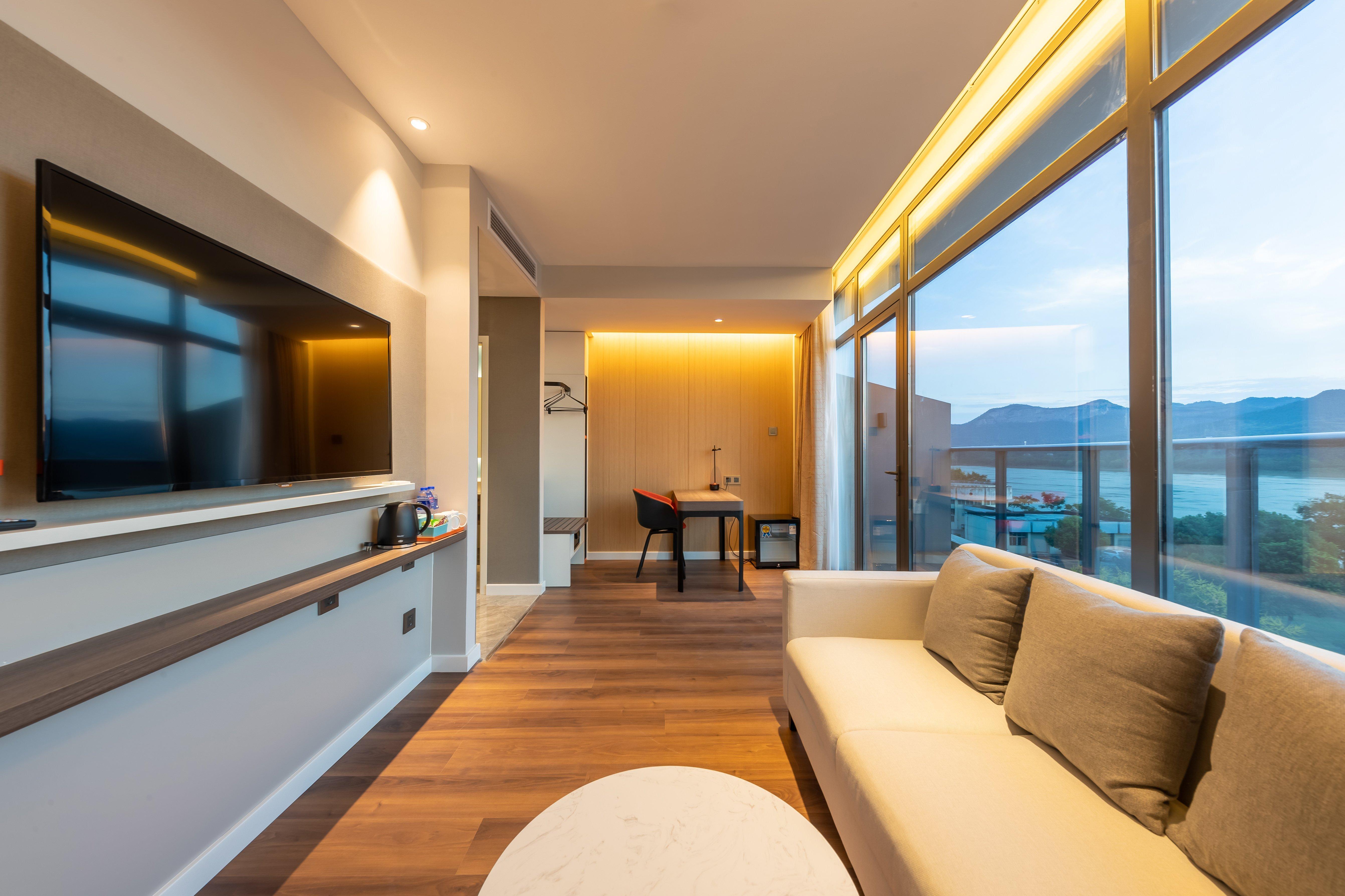 Holiday Inn Express Yichang Riverside By Ihg Zewnętrze zdjęcie