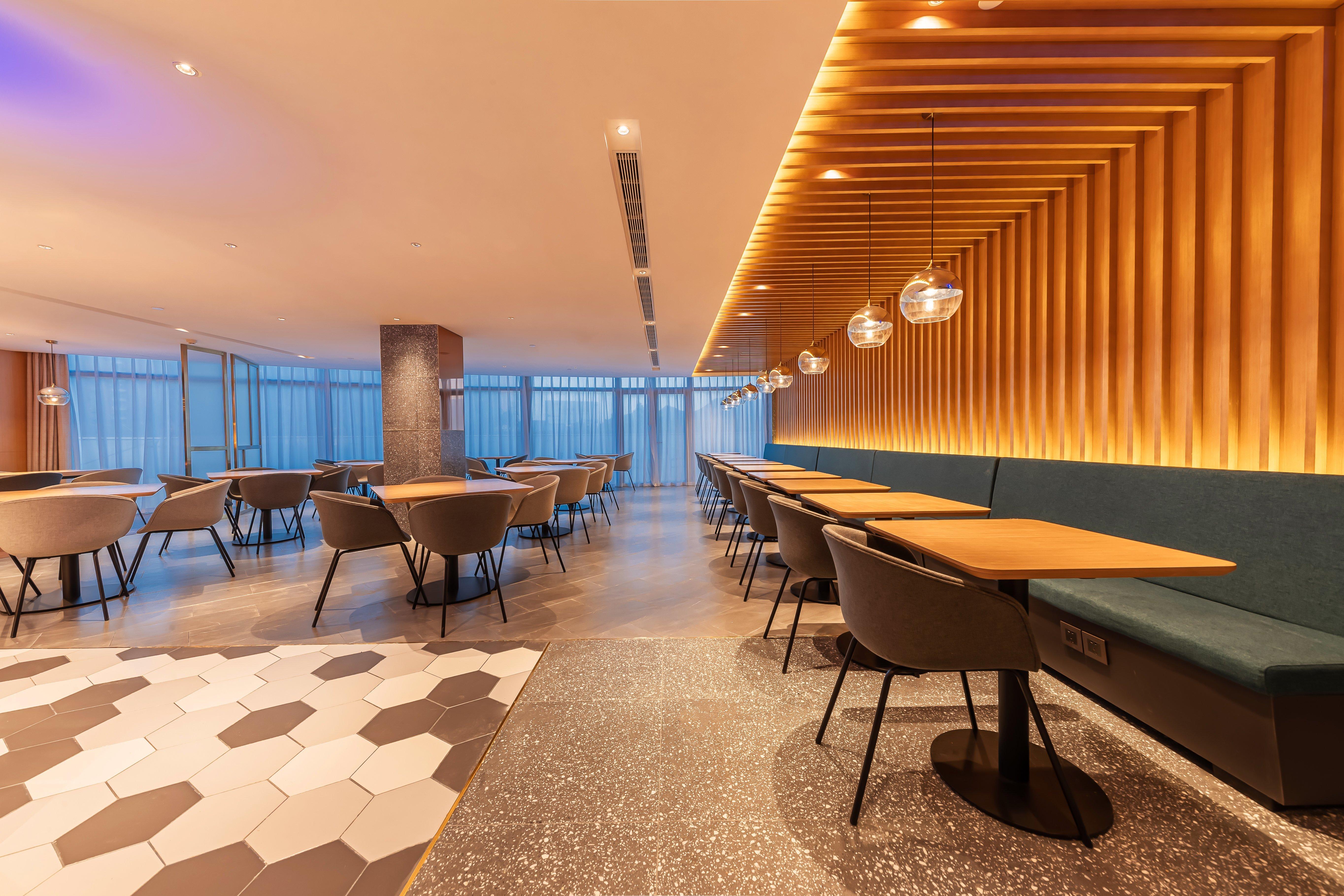 Holiday Inn Express Yichang Riverside By Ihg Zewnętrze zdjęcie