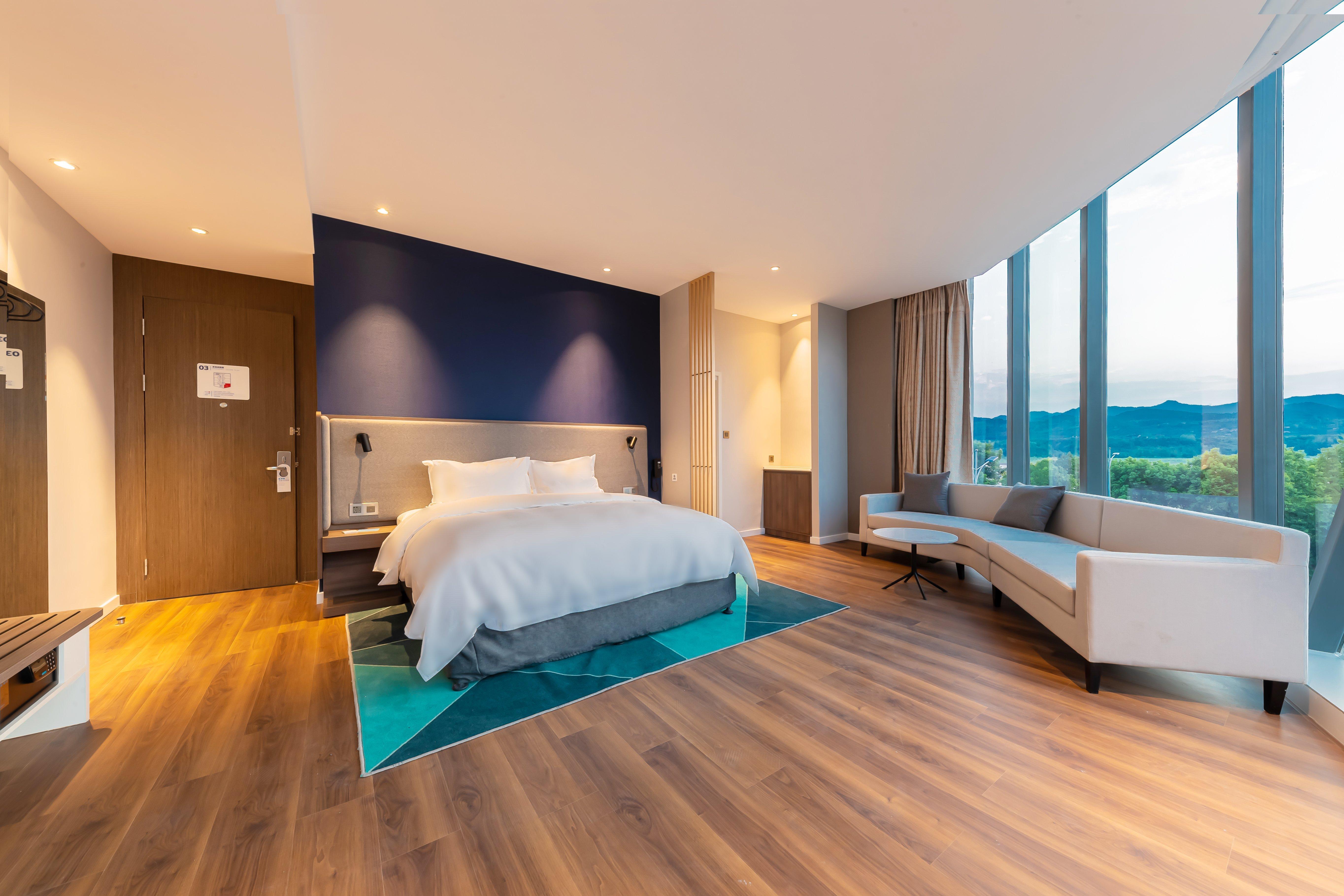 Holiday Inn Express Yichang Riverside By Ihg Zewnętrze zdjęcie