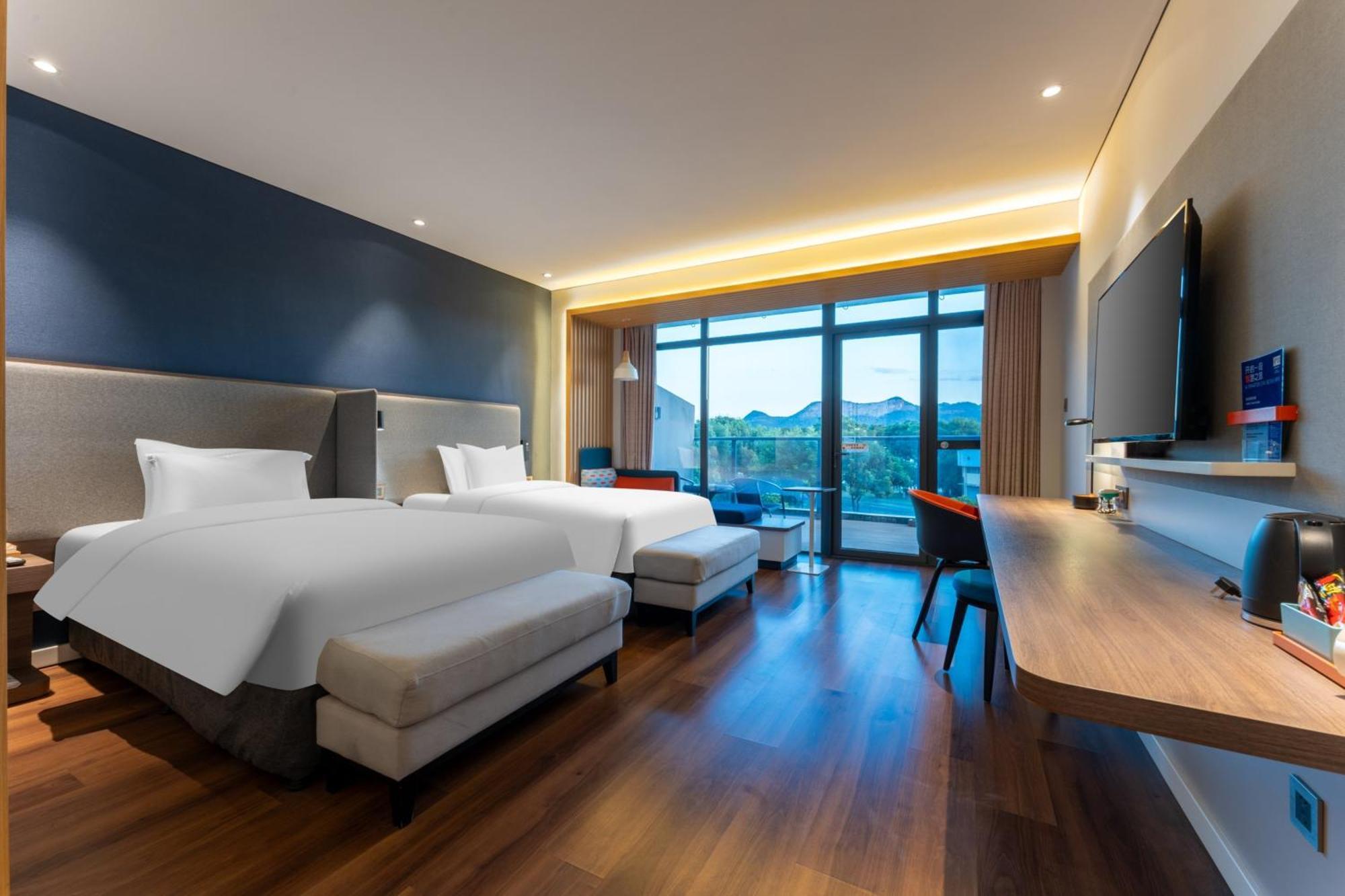 Holiday Inn Express Yichang Riverside By Ihg Zewnętrze zdjęcie