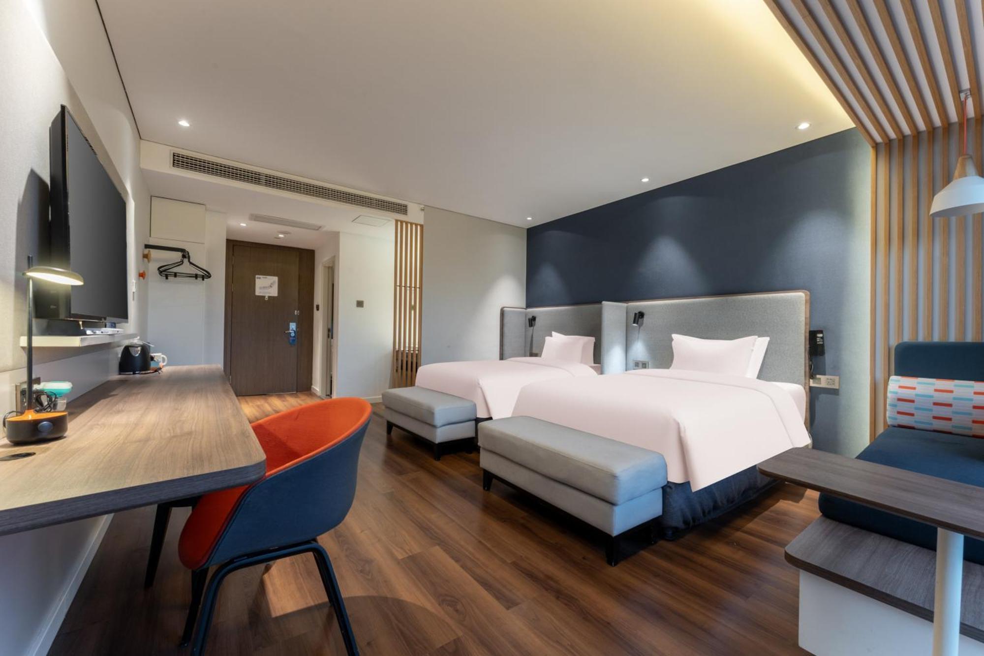 Holiday Inn Express Yichang Riverside By Ihg Zewnętrze zdjęcie