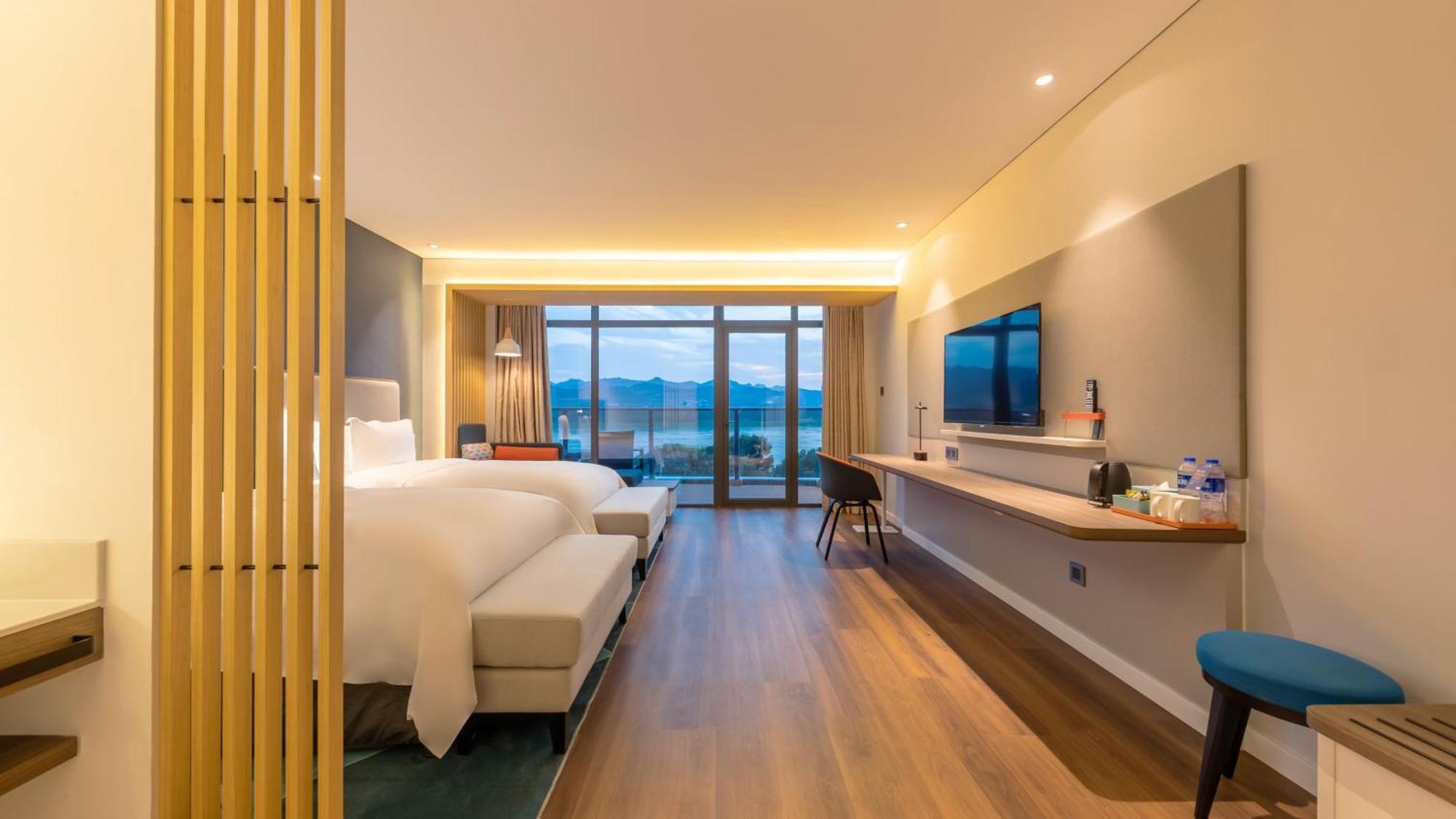 Holiday Inn Express Yichang Riverside By Ihg Zewnętrze zdjęcie